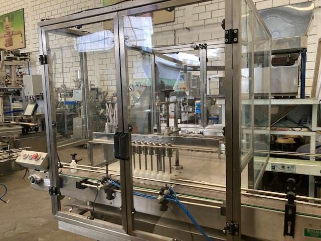 Envasadora 9 pistões Linear marca Wada